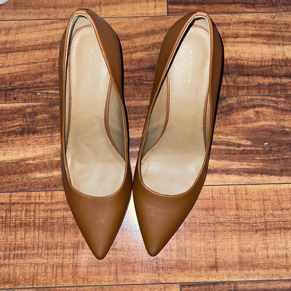 NEW Brown Heels